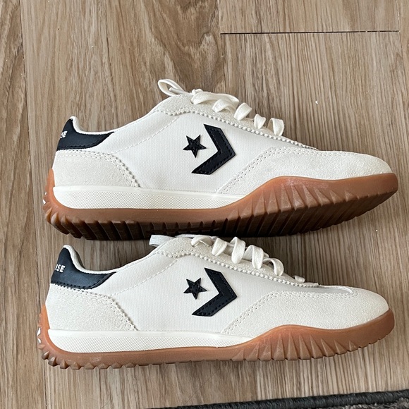 Converse Shoes - Converse Cream and Black Low-Top Sneakers with Gum Sole